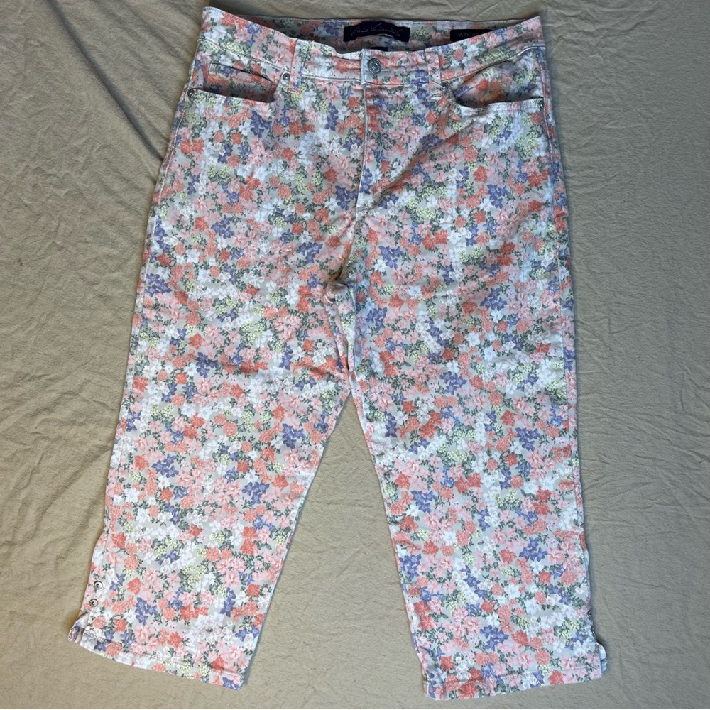Vintage Gloria Vanderbilt Floral Denim High Waist  Amanda Capri Pants Size 10